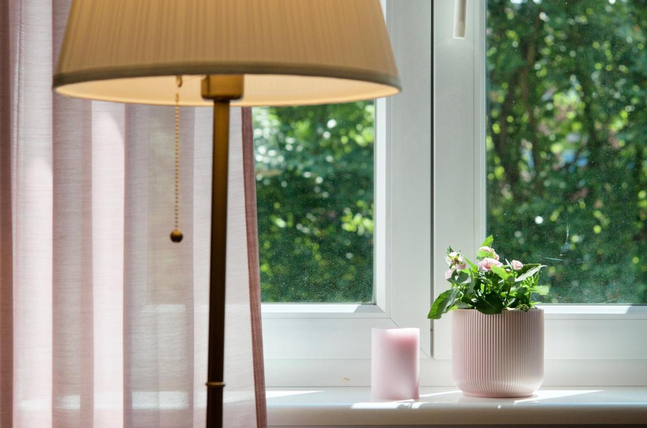 Apartament Nowe Miasto - Skwer Malarzy ゴジュフ・ヴィエルコポルスキ エクステリア 写真
