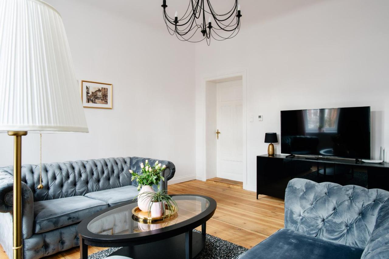 Apartament Nowe Miasto - Skwer Malarzy ゴジュフ・ヴィエルコポルスキ エクステリア 写真